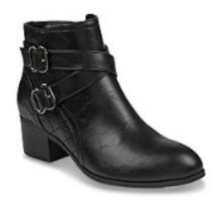 Unisa Payta Black Leather Bootie Sz 10W